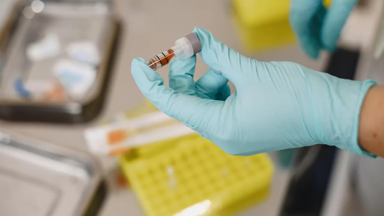 How does a polypeptide relate 